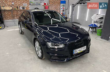 Седан Audi A4 2013 в Львове