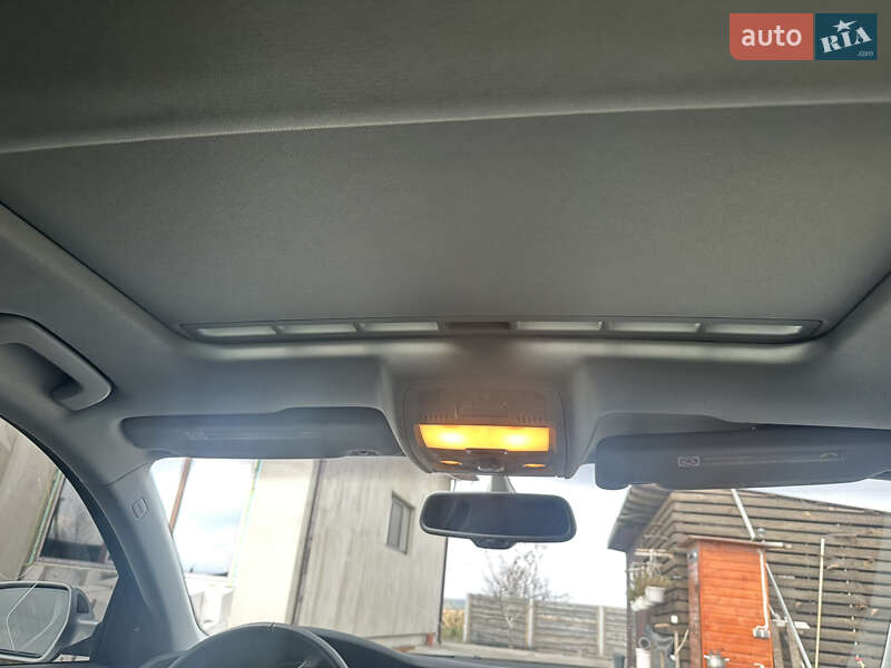 Седан Audi A4 2014 в Остроге