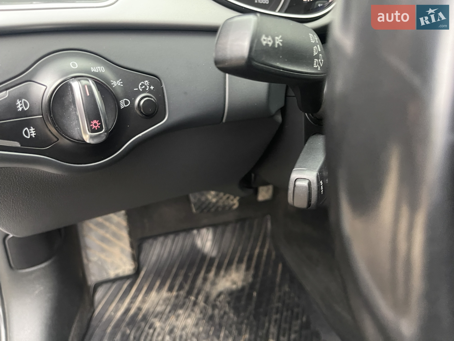 2013 Audi A4 - мініатюра 16