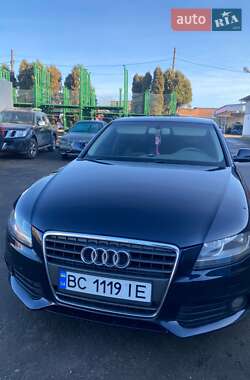 Седан Audi A4 2011 в Новояворовске