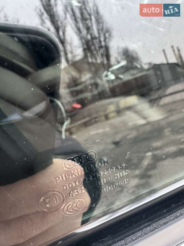 Седан Audi A4 2012 в Вишневом