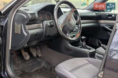 Седан Audi A4 1999 в Ровно