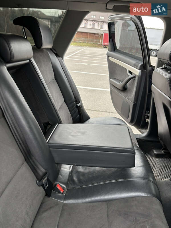 Универсал Audi A4 2005 в Пустомытах