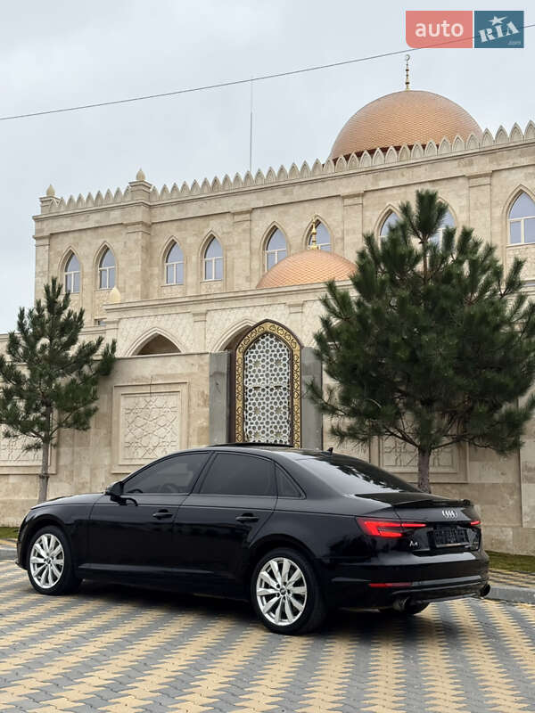 Седан Audi A4 2015 в Одессе