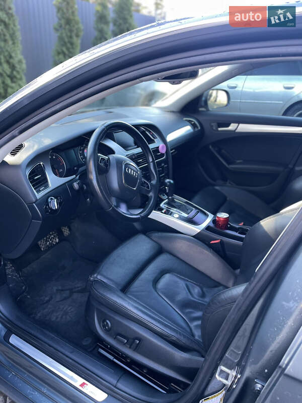 Седан Audi A4 2012 в Теребовле
