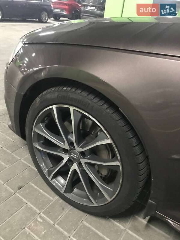 Седан Audi A4 2016 в Киеве