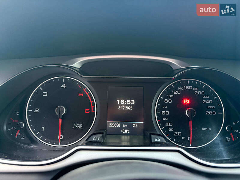 Седан Audi A4 2015 в Львове