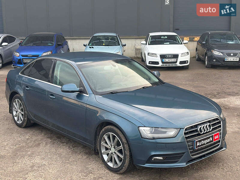 Седан Audi A4 2015 в Львове