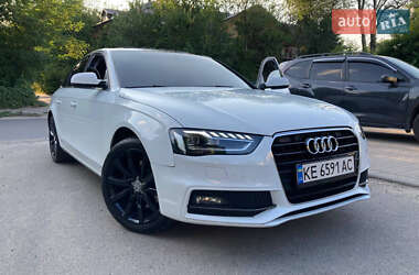 Седан Audi A4 2012 в Днепре