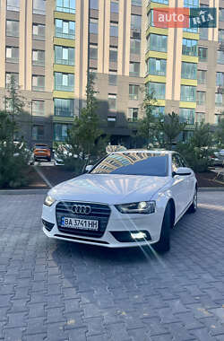 Седан Audi A4 2014 в Киеве