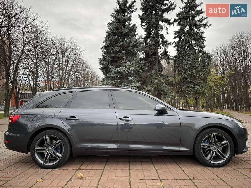 Универсал Audi A4 2016 в Киеве
