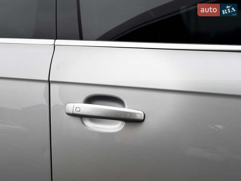 Седан Audi A4 2013 в Хмельницком