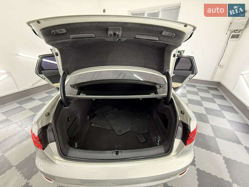 Седан Audi A4 2017 в Трускавце