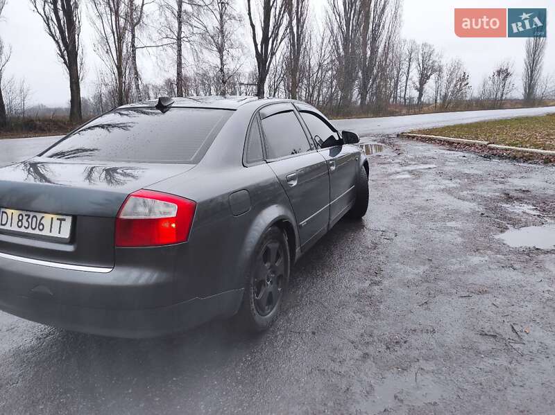 Седан Audi A4 2002 в Погребище