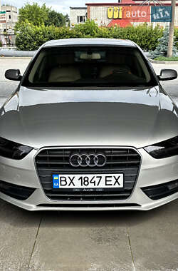 Седан Audi A4 2013 в Калиновке
