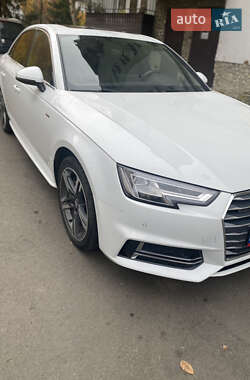 Седан Audi A4 2018 в Ивано-Франковске