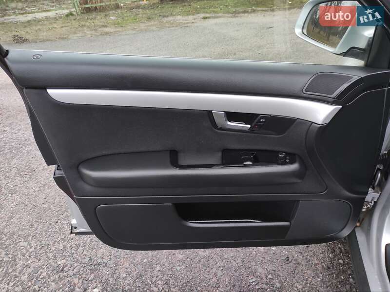 Седан Audi A4 2002 в Харькове