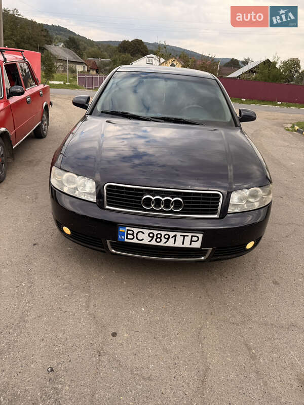 Седан Audi A4 2002 в Бориславе