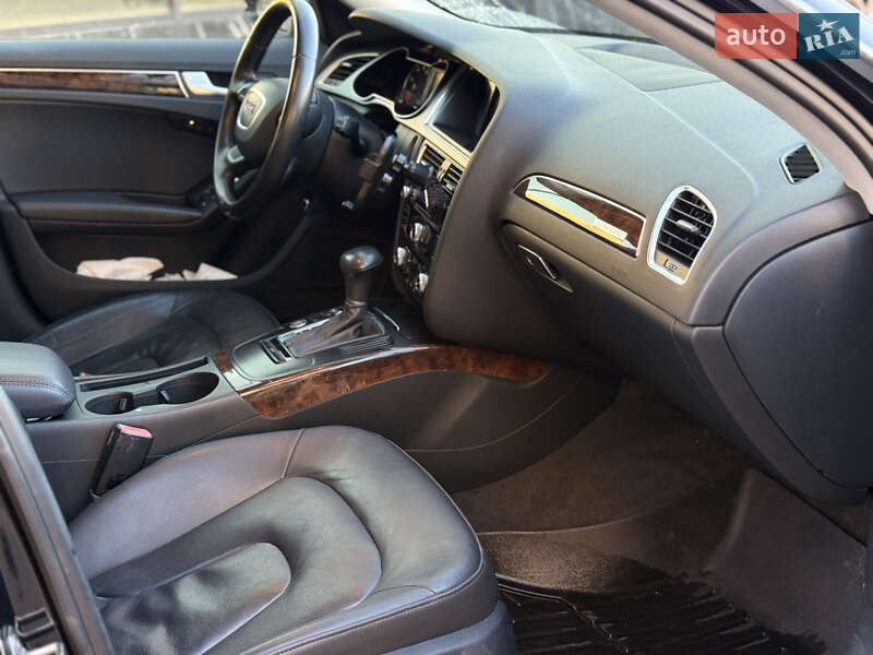 Седан Audi A4 2014 в Киеве