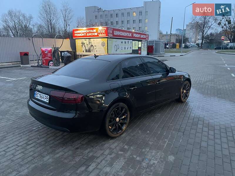 Седан Audi A4 2012 в Киеве