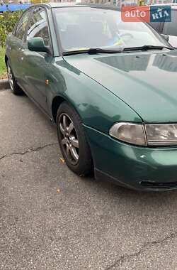 Седан Audi A4 2001 в Киеве