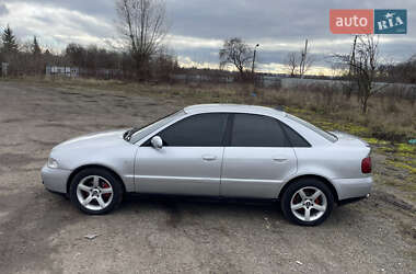 Седан Audi A4 1999 в Глыбокой