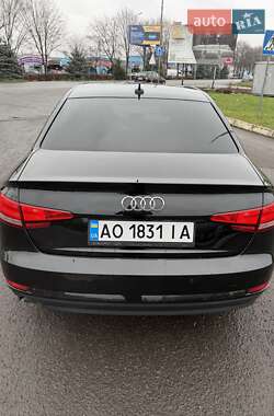 Седан Audi A4 2016 в Мукачево