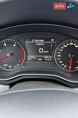 Седан Audi A4 2016 в Мукачево