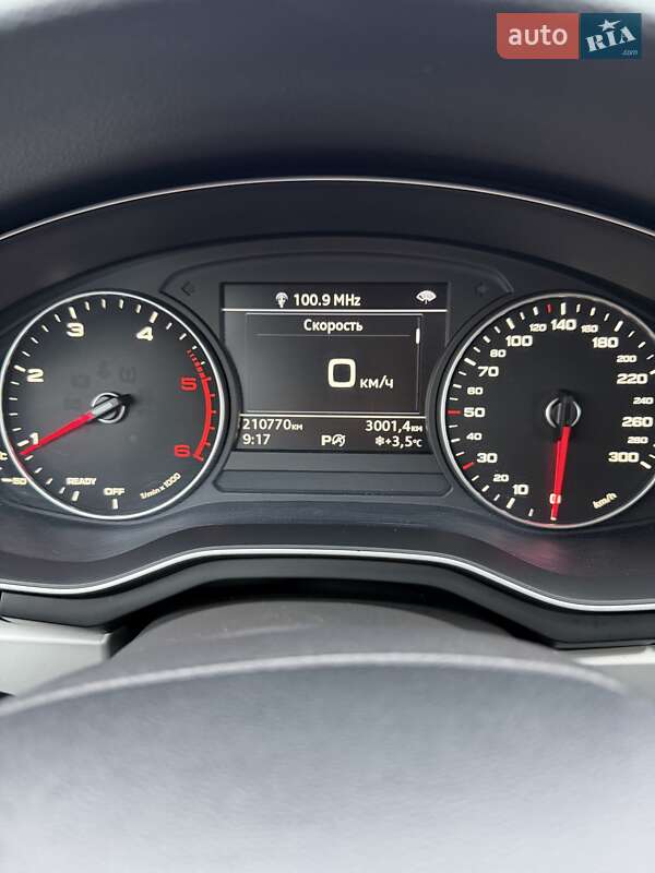 Седан Audi A4 2016 в Мукачево