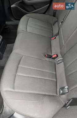 Седан Audi A4 2016 в Мукачево