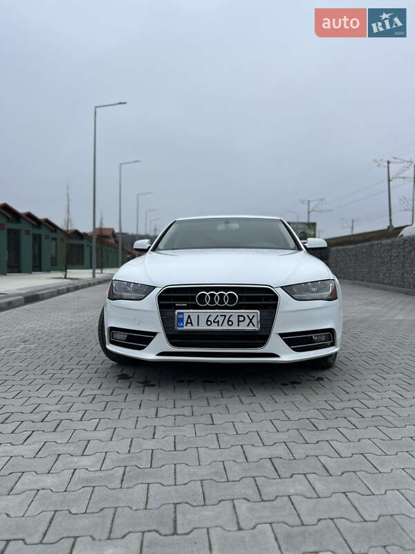 Седан Audi A4 2012 в Ирпене
