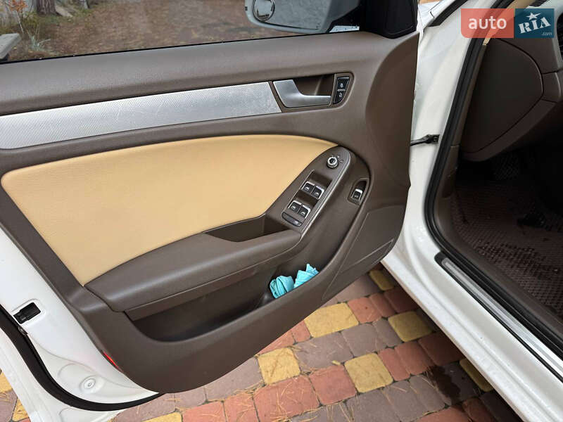 Седан Audi A4 2012 в Ирпене