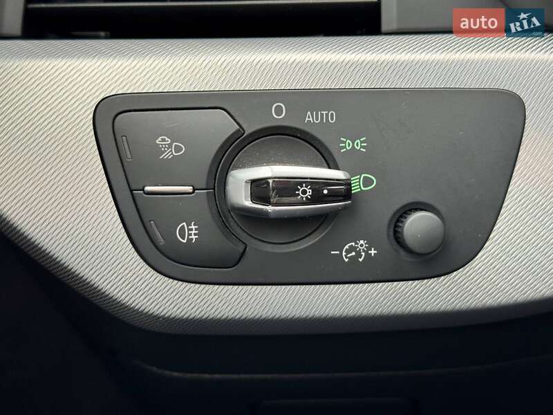 Универсал Audi A4 2018 в Кривом Роге