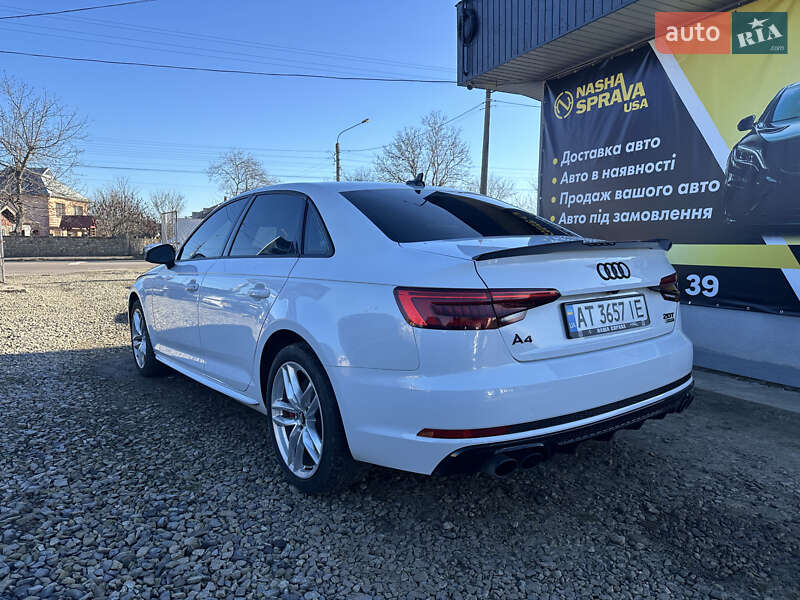 Седан Audi A4 2016 в Ивано-Франковске