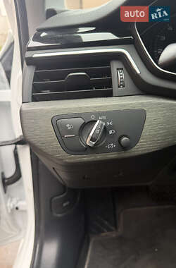 Седан Audi A4 2020 в Киеве