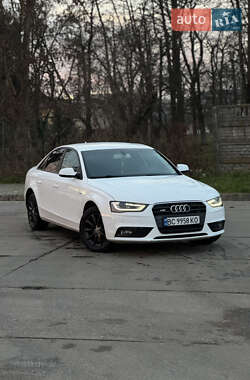 Седан Audi A4 2013 в Стрию