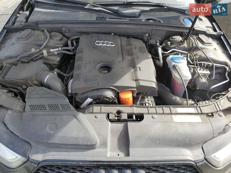 Седан Audi A4 2015 в Дніпрі