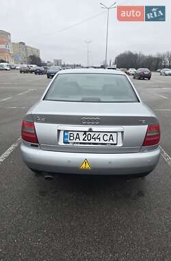 Седан Audi A4 1998 в Кропивницком