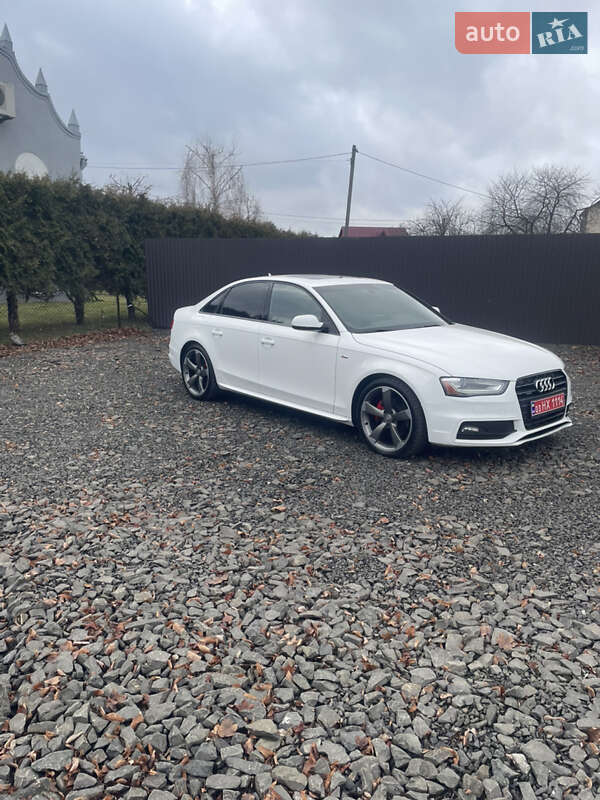 Седан Audi A4 2014 в Луцке