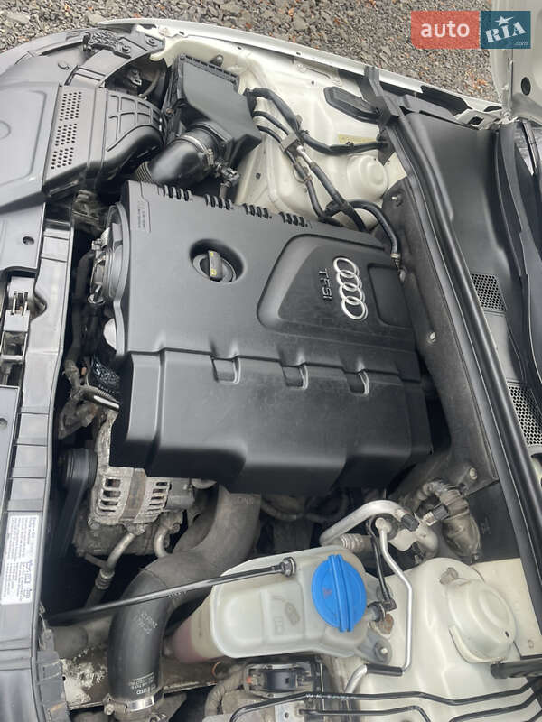 Седан Audi A4 2014 в Луцке