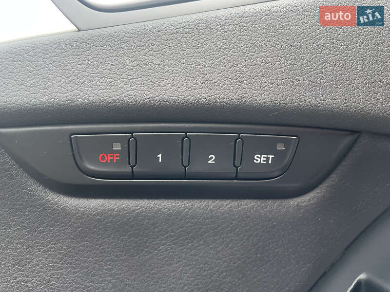 Седан Audi A4 2014 в Луцке