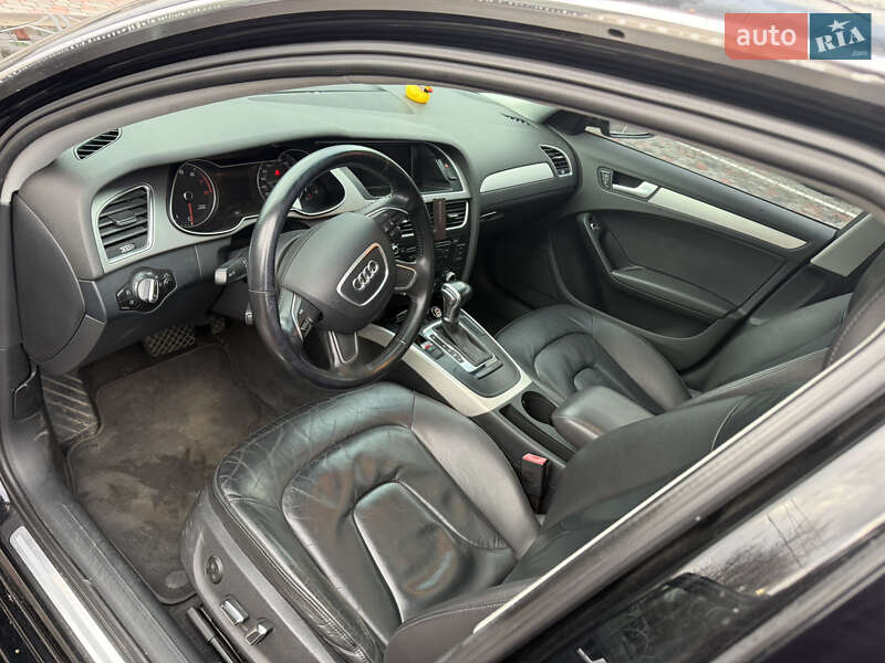 Седан Audi A4 2014 в Днепре
