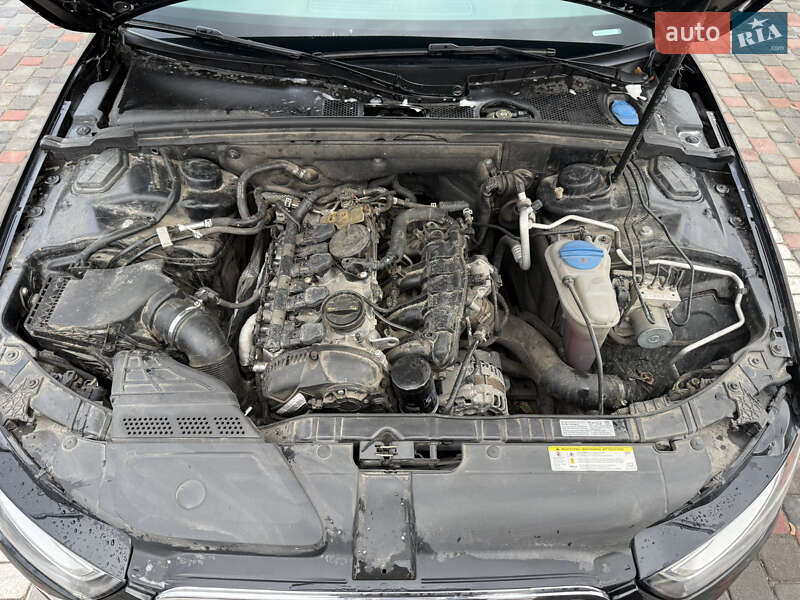 Седан Audi A4 2014 в Днепре