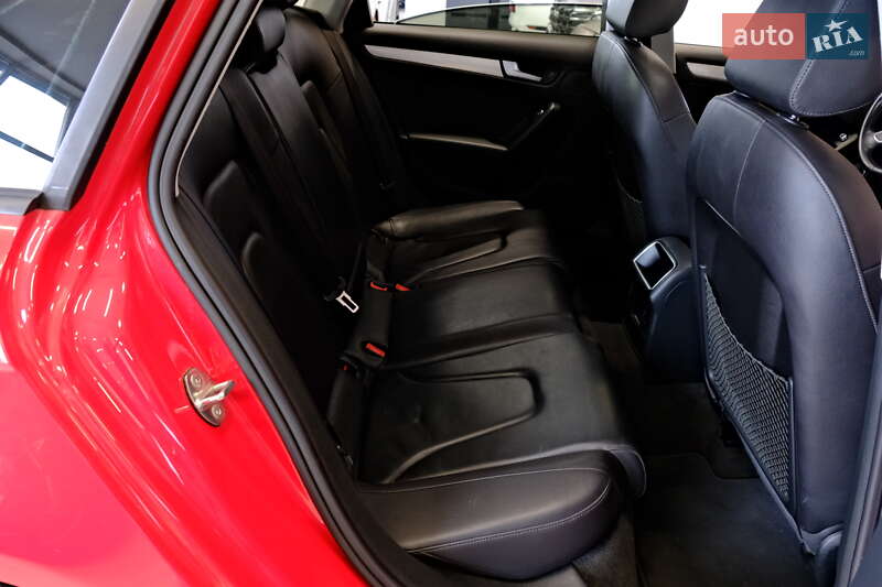 Седан Audi A4 2014 в Одесі