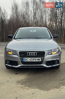 Седан Audi A4 2009 в Сходнице