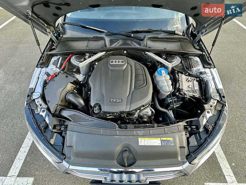 Седан Audi A4 2018 в Киеве