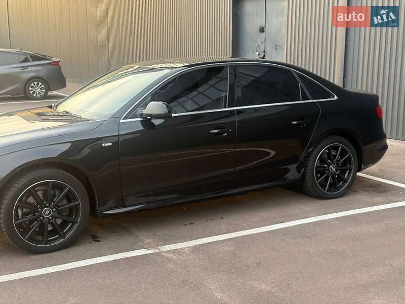 Седан Audi A4 2015 в Киеве