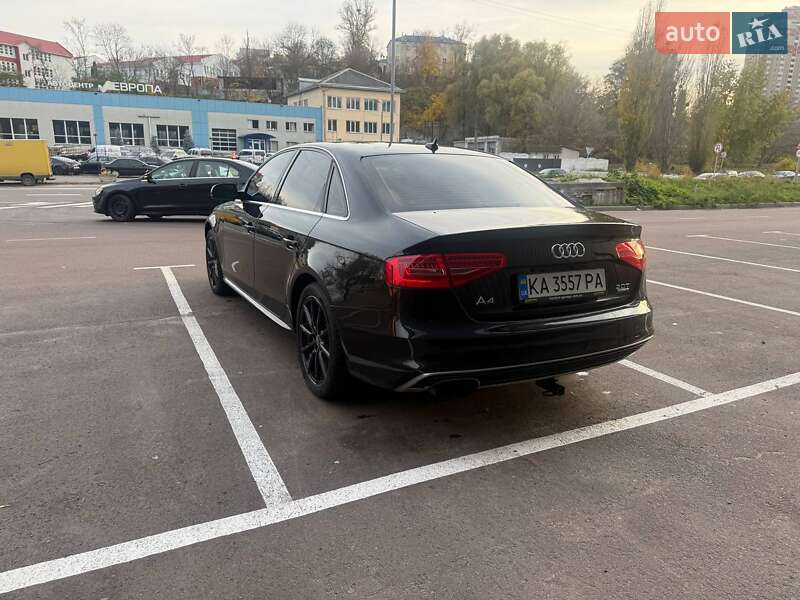 Седан Audi A4 2015 в Киеве