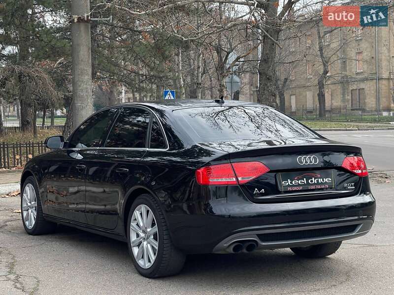 Седан Audi A4 2011 в Николаеве