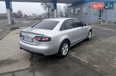 Седан Audi A4 2009 в Лебедине